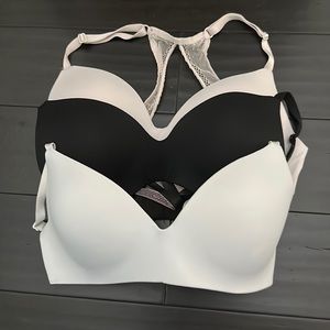 Victoria’s Secret Bra Bundle 34D white black pink insane price excellent